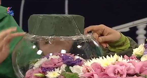 گل آرایی داخل تنگ