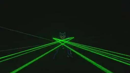 عصر جدید 7 | اجرای لیزر