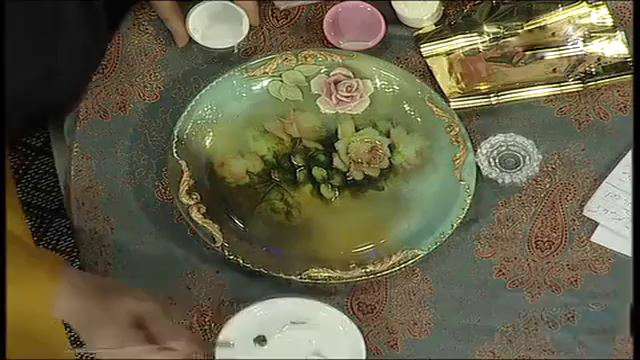 تغییر رنگ ها و تزیین ظروف