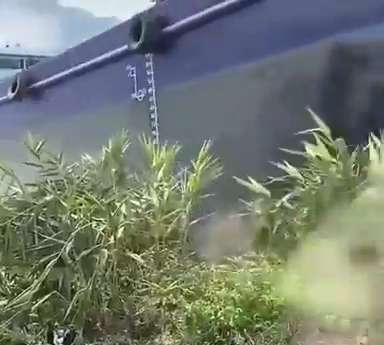 نحوه به آب انداختن کشتی بزرگ باری