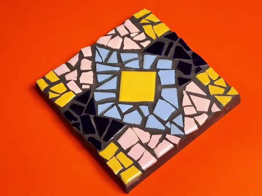 ساخت کاشی معرق زینتی با وسایل خانه