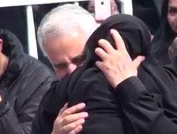 تفقد پدرانه سردار دلها به دختر شهید