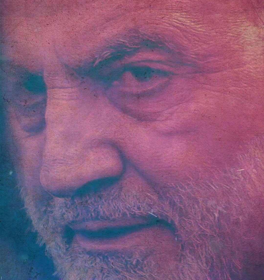 سپاه قدس می رسد حرم؛ استوری شور بانوای حاج محمود کریمی