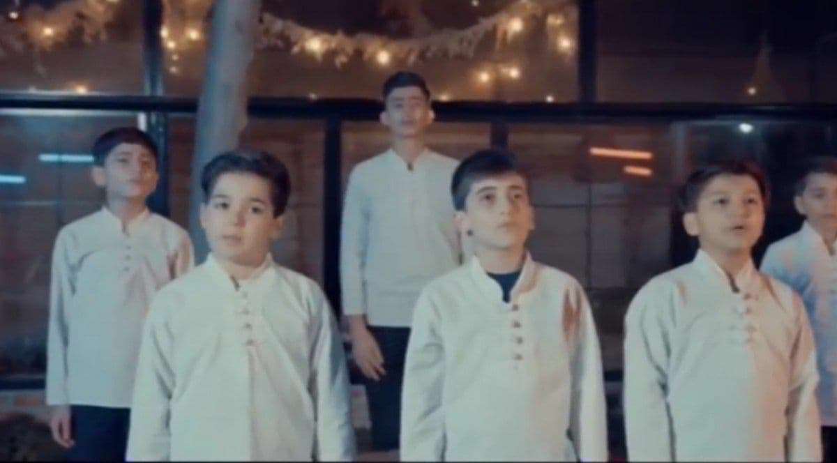 بازسازی نماهنگ مادر برام قصه بگو؛ تقدیم به حاج قاسم