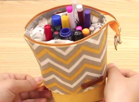 آموزش دوخت جامدادی رومیزی پارچه ای