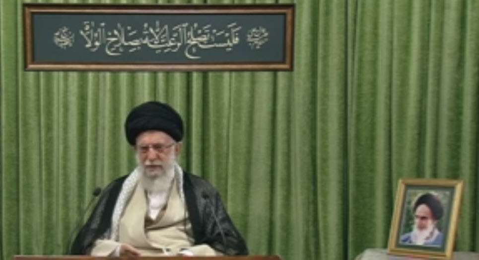 رهبر انقلاب: مسئله اصلی مردم بیکاری و معیشت و مافیای واردات است