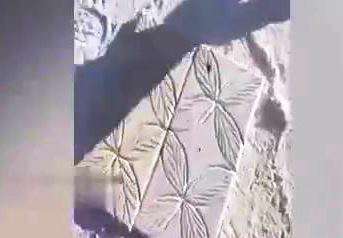 ایده جالب ایجاد نقش بر روی سنگ