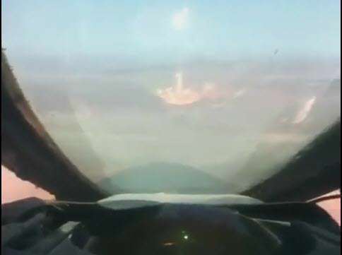 لحظاتی همراه با اف-۱۴ از داخل کاکپیت