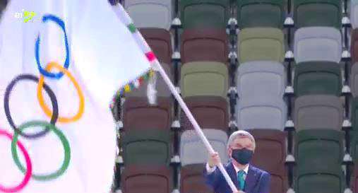 تحویل پرچم المپیک به فرانسه