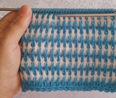 آموزش بافتنی؛ مدل برجسته بافی دو رنگ