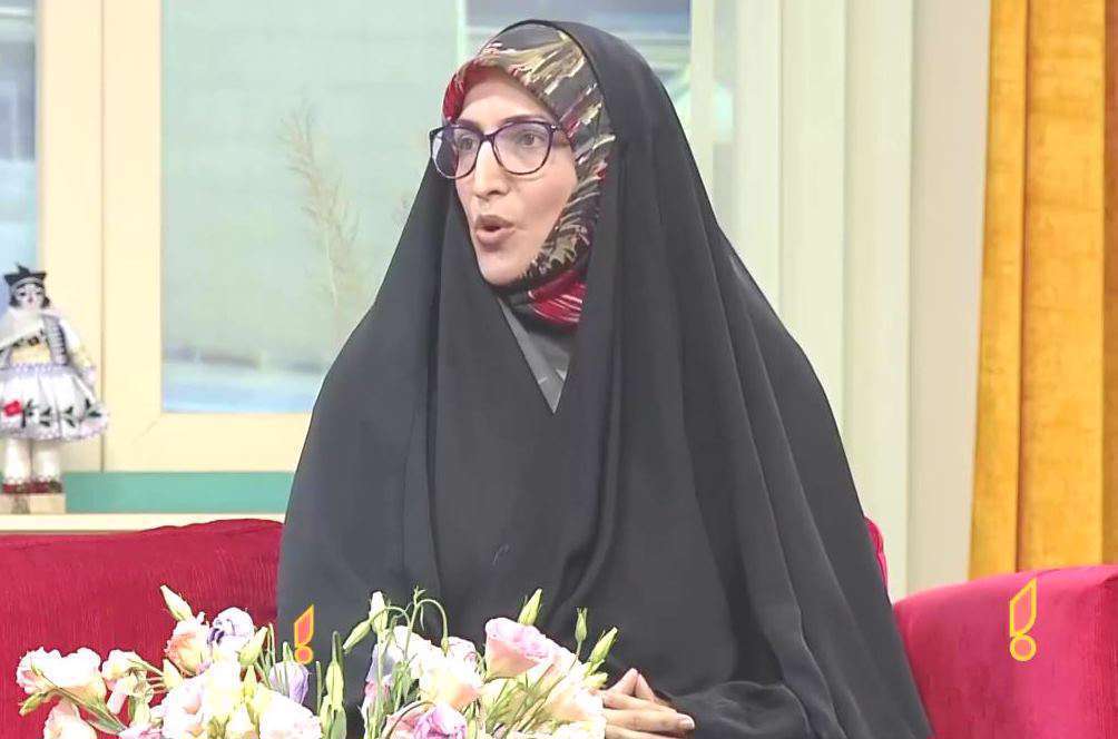 توضیح «رعایت حریم خانواده بعد از ازدواج » برنامه سلام صبح بخیر؛ ژاله کیانی