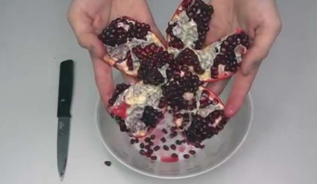 ترفند قاچ کردن صحیح انار