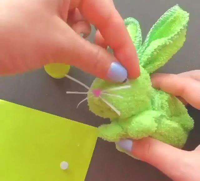 آموزش کاردستی خرگوش با دستمال پارچه