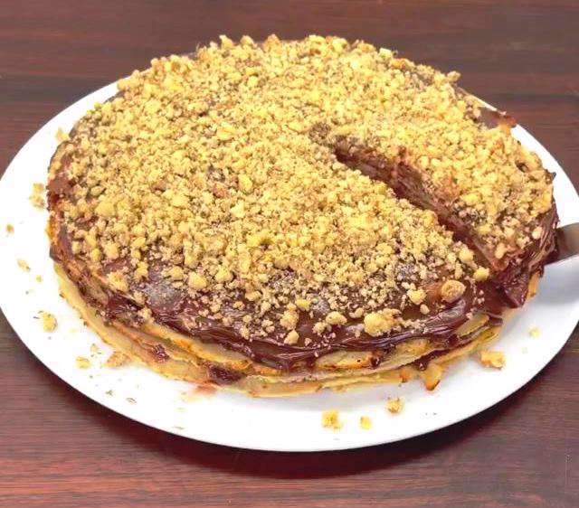 کیک کرپ با شکلات و گردو؛ نواب ابراهیمی