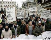 اسلام مخالف سرگرميوں پر مسلمان سراپا احتجاج