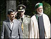 ایران کے صدر احمدی نژاد اور کومر کا صدر عبداللہ محمد سامبی 