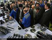 رهبر انقلاب در بازدید از نمایشگاه توانمندیهای صنعت خودروسازی