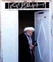 ایشان مجسمه تقواست