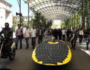شمسی توانائی سے چلنے والی گاڑی 