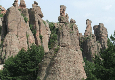 صخره های افسانه ای دنیا