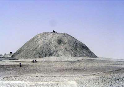 زمستان در کوههای مریخی و دریاچه صورتی!