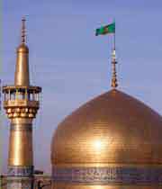 تعویض پرچم گنبد حرم امام(ع)
