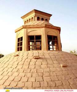 ساختمان شترگلو