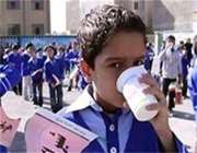 شیر رایگان در مدارس مناطق محروم استان کرمانشاه توزیع میشود