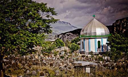 اولین قبرستان مسلمانان در ایران