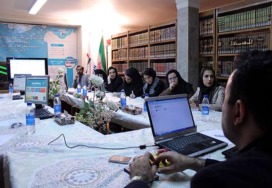 بازدید اعضای دانشگاه علامه طباطبایی(ره) از کتابخانه دیجیتالی تبیان
