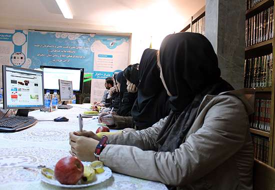 بازدید اعضای دانشگاه علامه طباطبایی(ره) از کتابخانه دیجیتالی تبیان