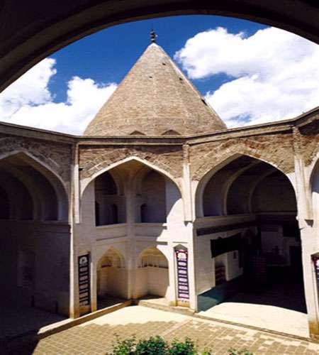امامزاده قاسم،نماد شهرستان ازنا