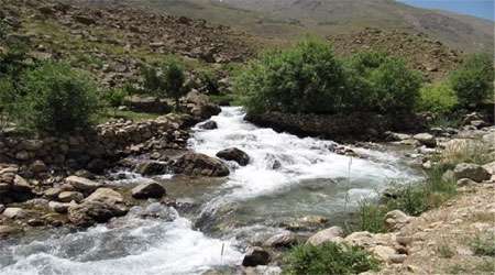 روستایی خیال انگیز در دامنه کوهستان های بروجرد روستایی خیال انگیز در دامنه کوهستان های بروجرد