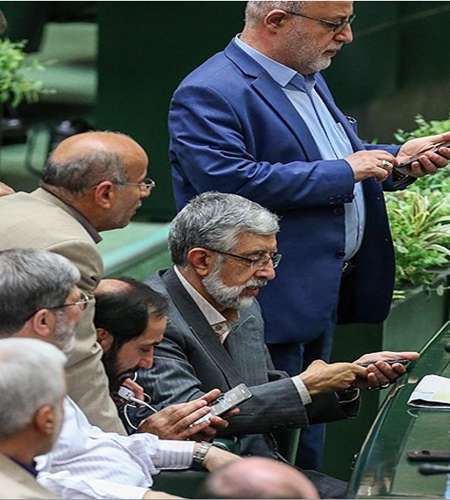 سیاسیون