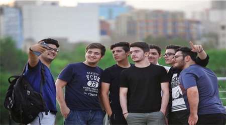 عتماد به نفس، دنیای مجازی، سلفی