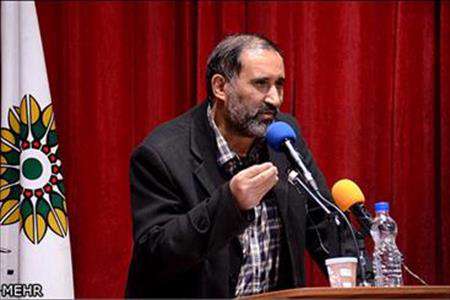 فضای انقلابی باید به ادبیات بازگردد