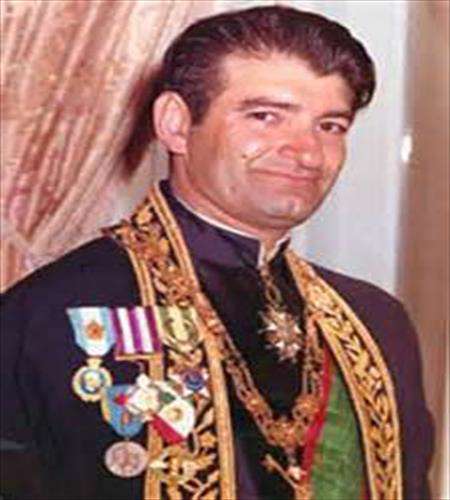 تنها فرزند زنده ی رضا شاه چه کسی می باشد؟