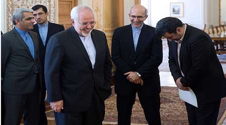 از قهر وزیر تا کارگردانی جناب ظریف/ عکس و مکث