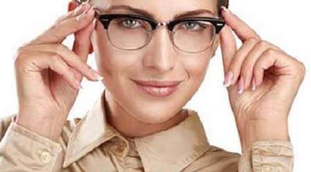 آرایش برای خانم های عینکی