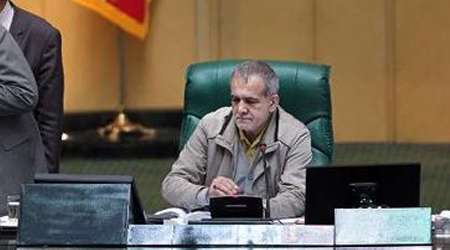 فعلا بنایی برای کاندیداتوری ندارم
