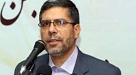 خسروی وفا گفت: شبکههای اجتماعی و فضای سایبری مانند شمشیر و تیغ دو لبه است که هم فواید و هم مضراتی را دارا است.