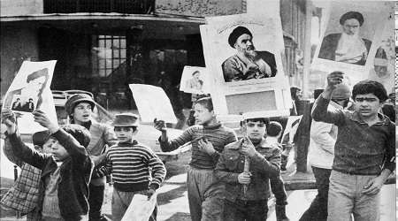 نشست نویسندگان مجموعه «روزهای انقلاب»