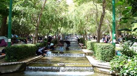 سفر به محلات پایتخت گل و سرزمین چشمه های آب گرم