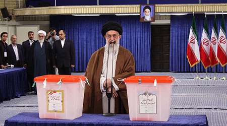 گزارش اختصاصی تبیان از حضور رهبر پای صندوق رای