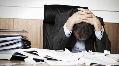اعتیاد به کار ، همسران ، بیکار، وابستگی