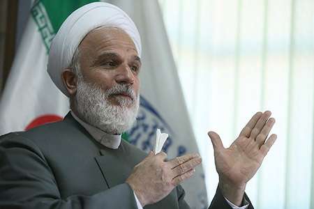 خط بطلان رهبر انقلاب بر حاشیههای سیاسی