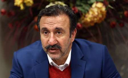 افشین داوری