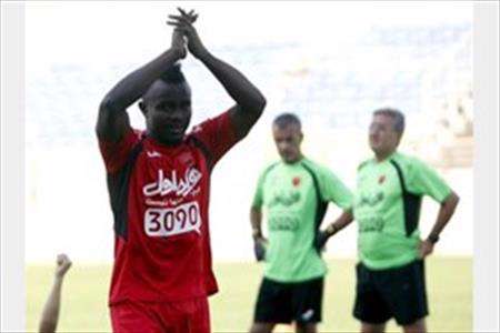 منشا تغییر مدل موهایش را نپذیرفت