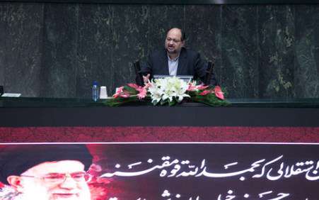 محمد شریعتمداری
