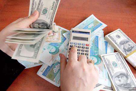 افت قیمت دلار در مرز روانی 3 هزار و 800 تومان